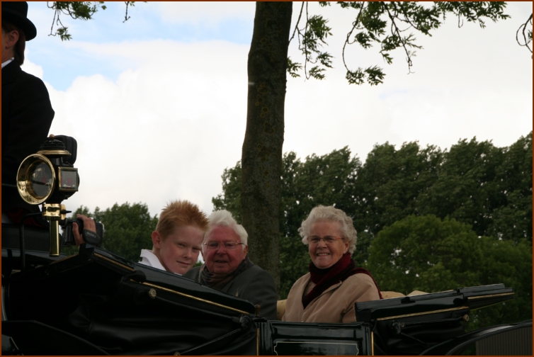 935 Willy & Gerard 100 Met de Koets